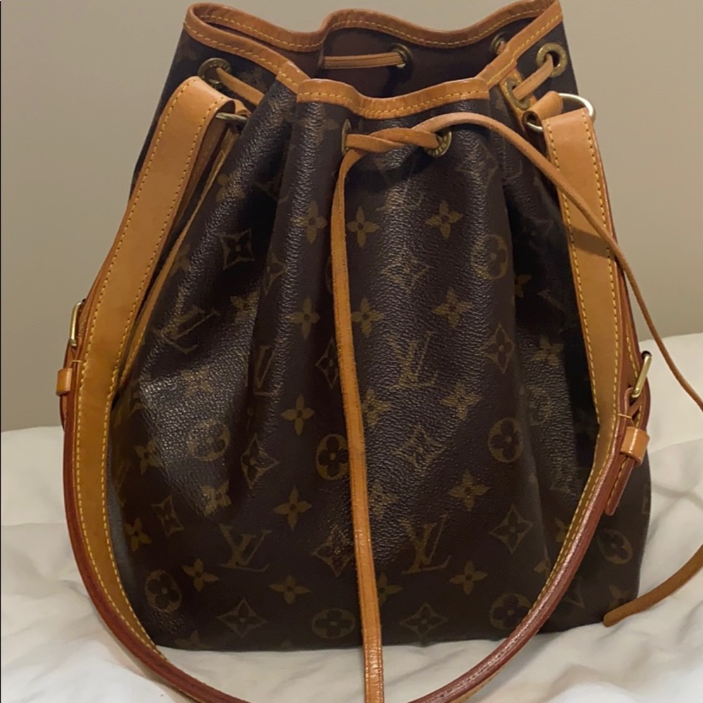 Authentic Louis Vuitton Noe MM